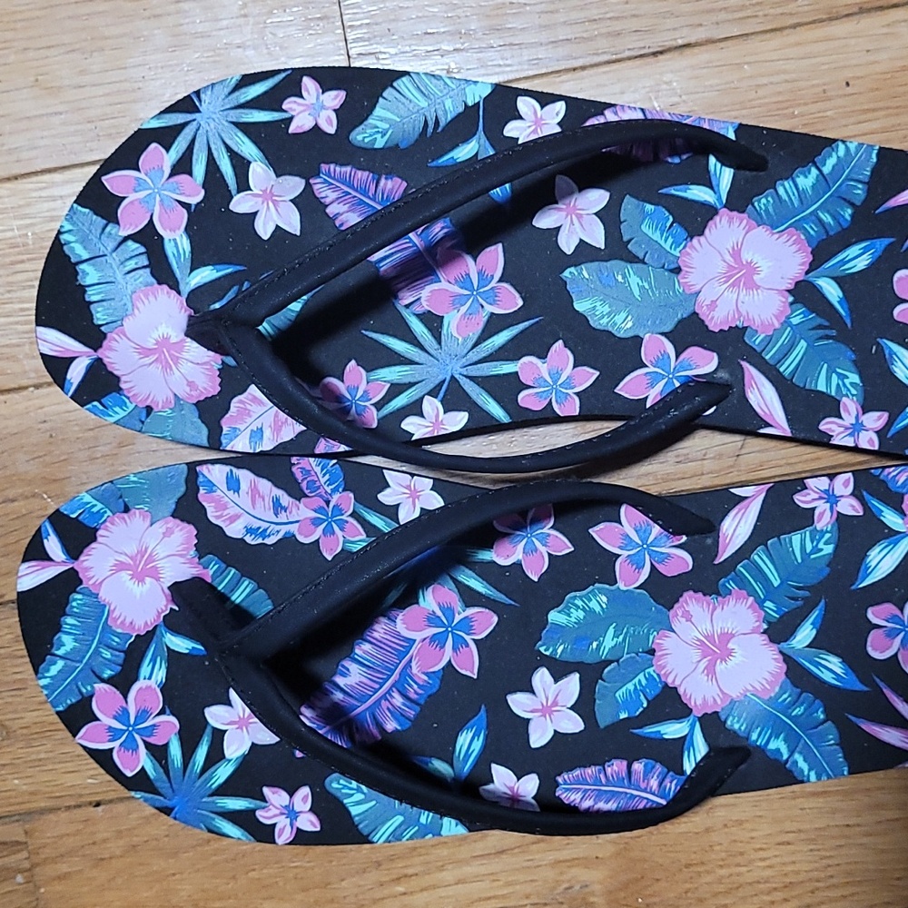 Women's flip flops